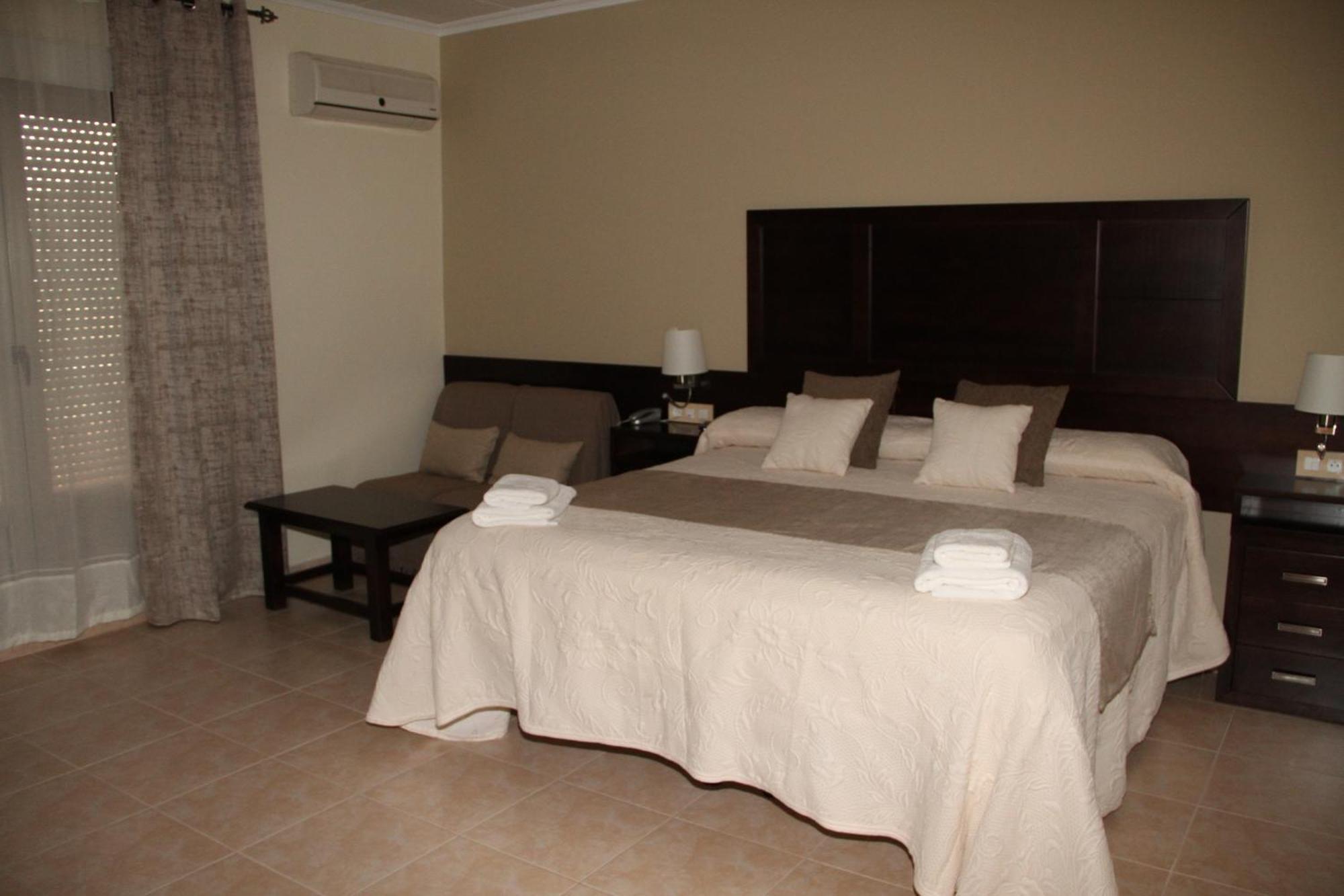 Hotel Don Juan Puente de Génave Zewnętrze zdjęcie